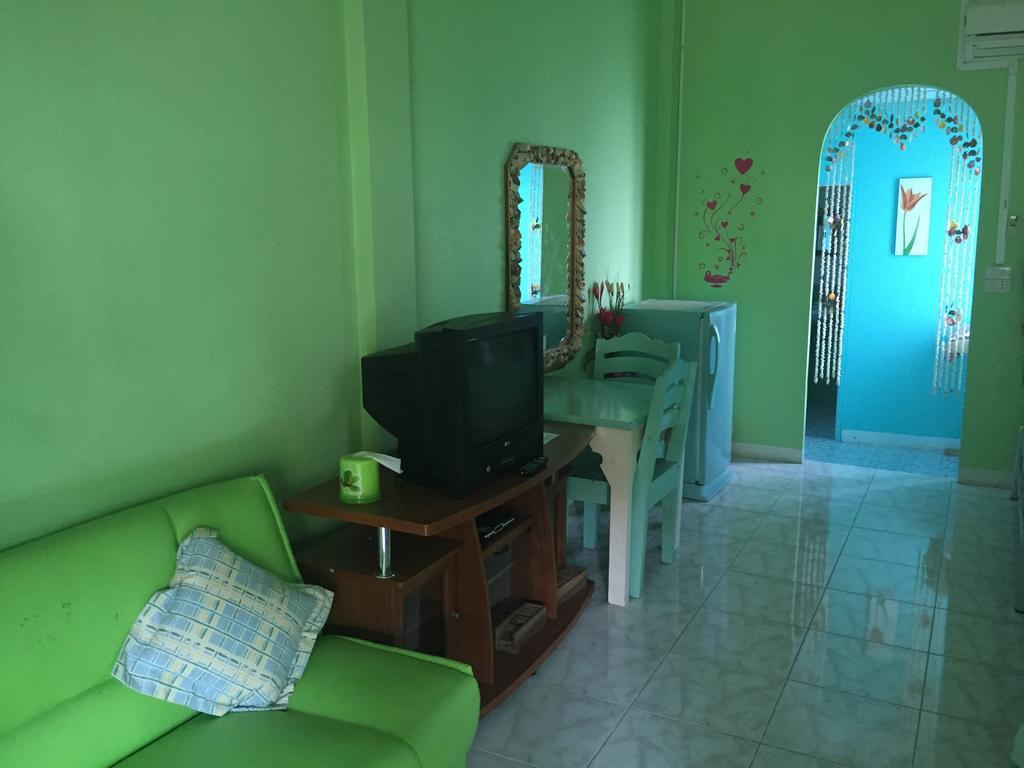Sin U Rai Resort Ko Lan Oda fotoğraf